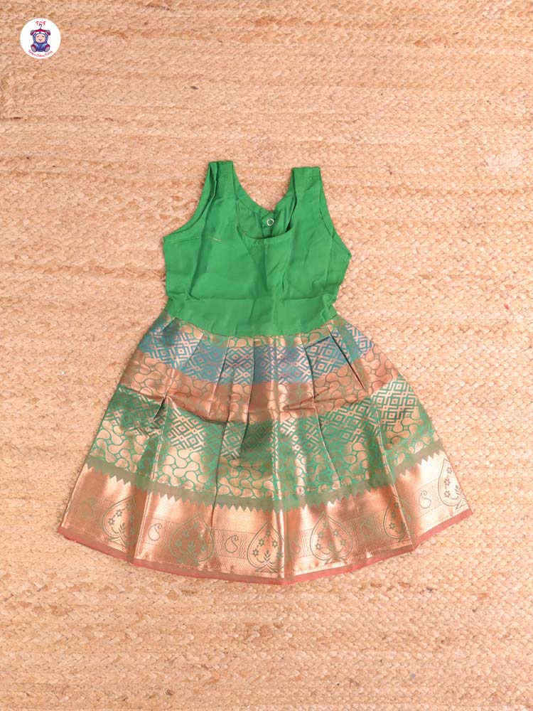Brown & Green - Pavadai Sattai
