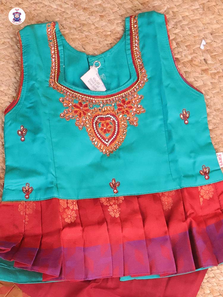 Green & Brown - Pavadai Sattai