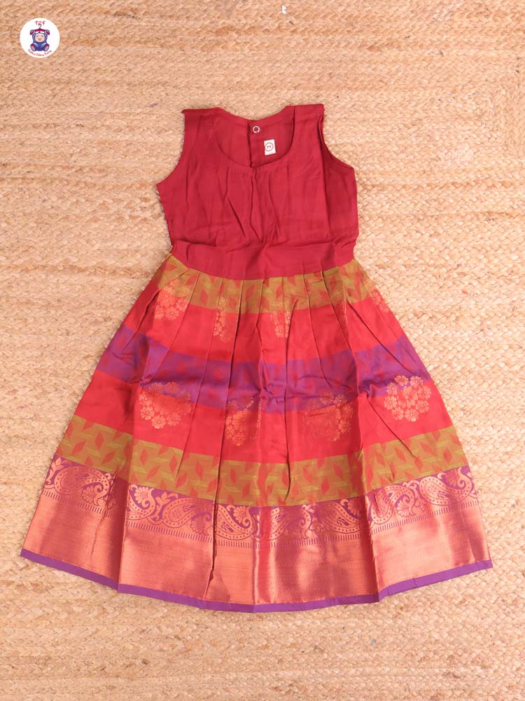 Green & Brown - Pavadai Sattai
