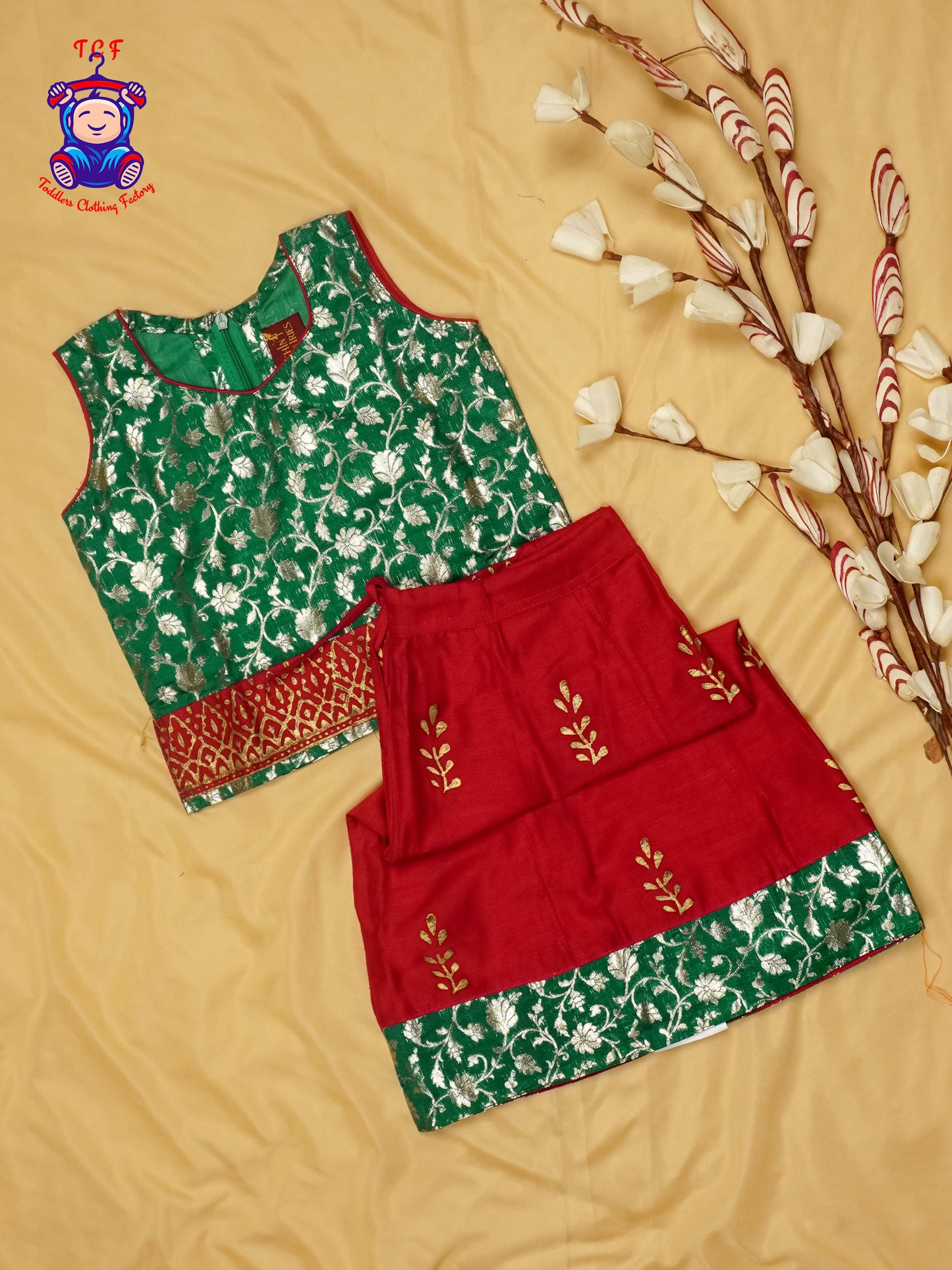 Green & Red - Banarasi Pavadai Sattai