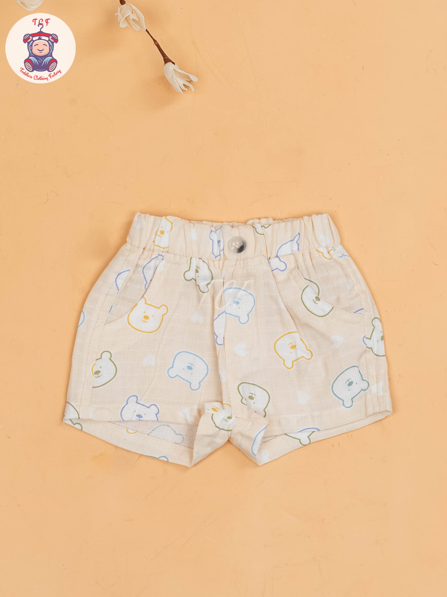 Cream - T-Shirts & Shorts