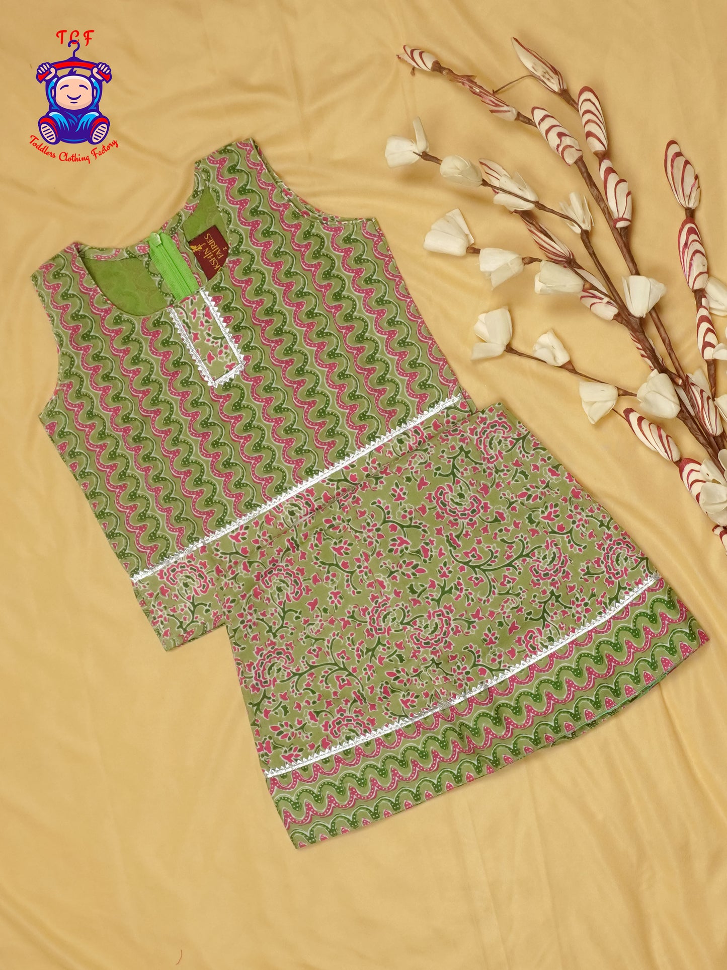 Green - Pavadai