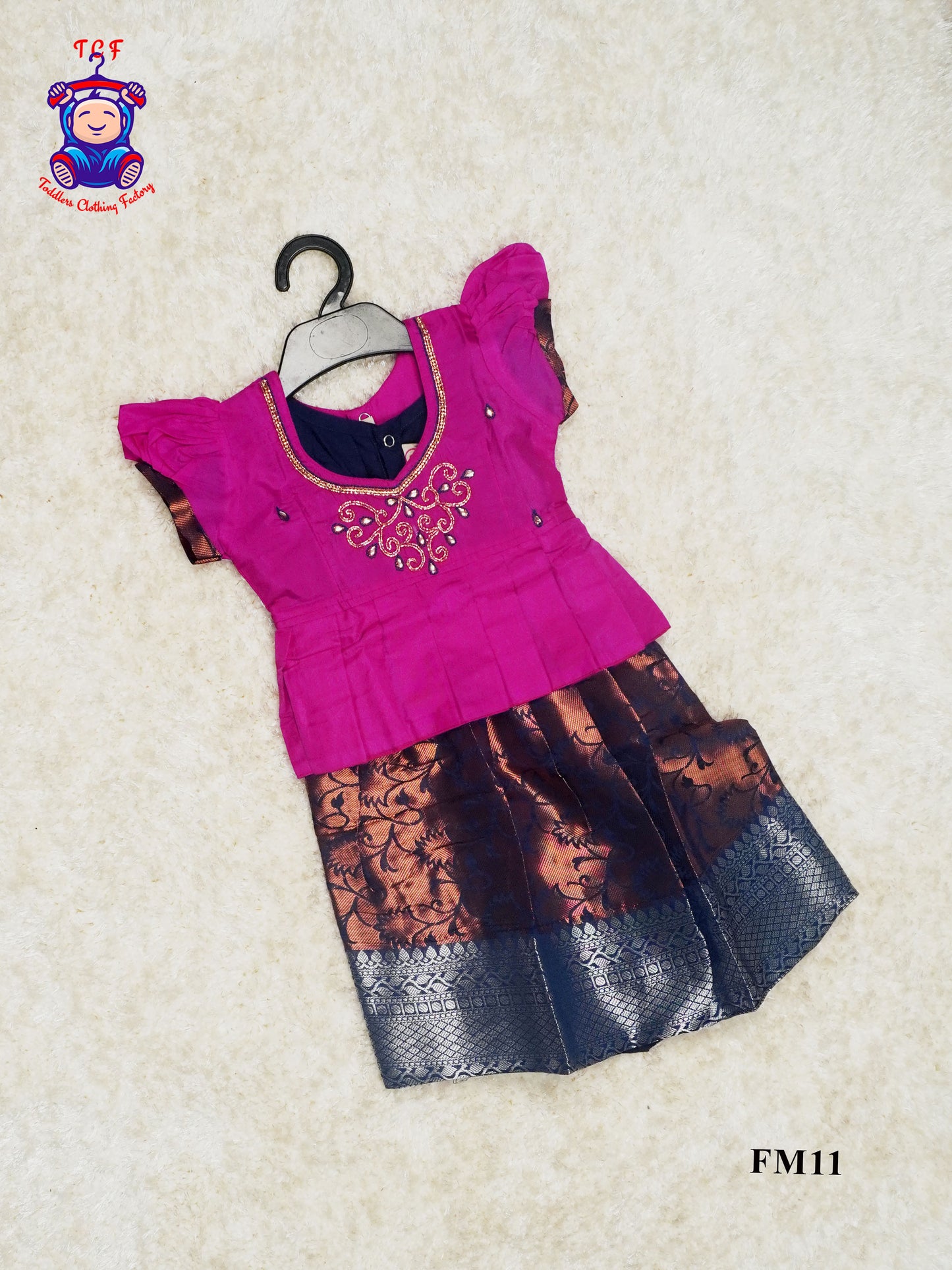 Magenta - Pavadai Sattai