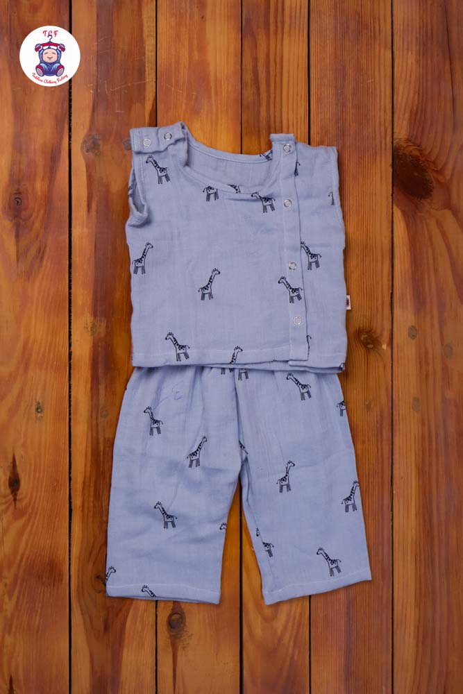 Blue Giraffe - Unisex Muslin Pyjama Sets