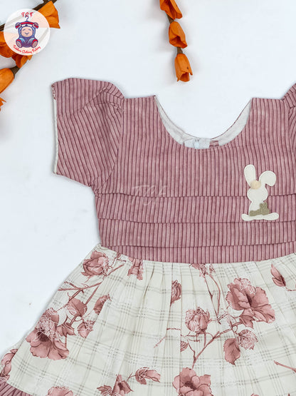 Onion Pink & White Floral Printed - Girls Readymade Cotton Frocks