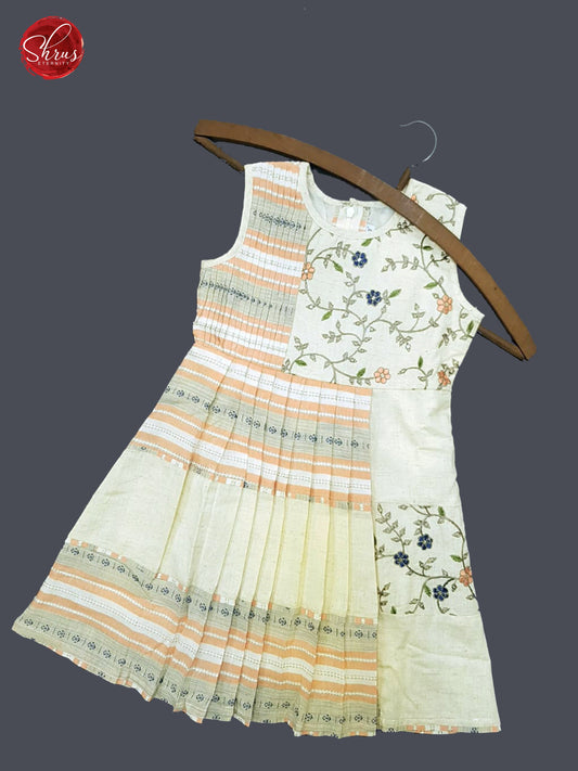 Cream and Peach - Readymade Top - Shop on ShrusEternity.com