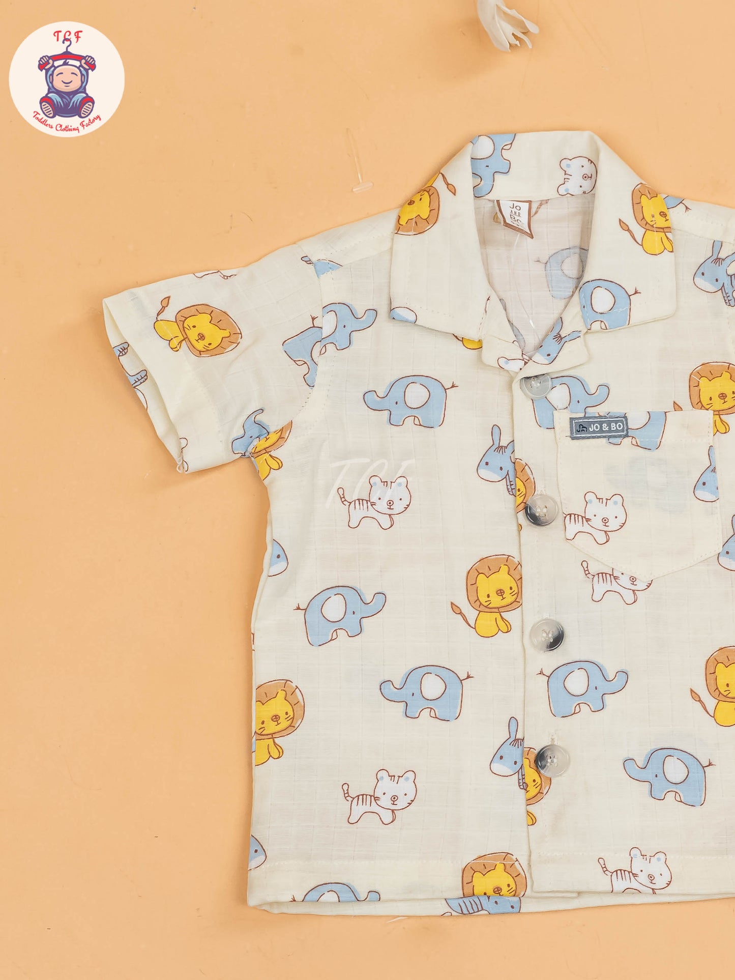 Cream  - T-Shirts & Shorts