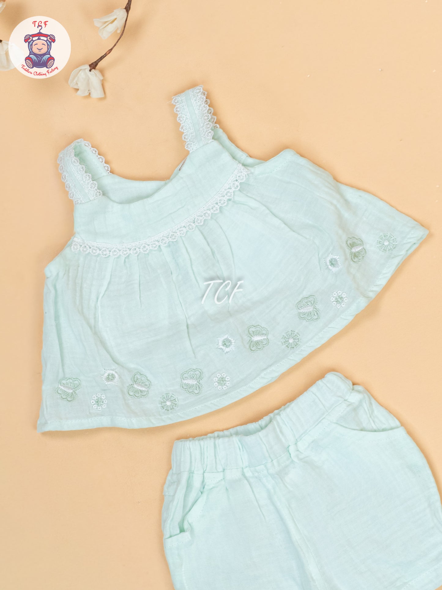 Pista Green & White - Top & Shorts