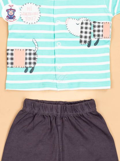 Light Green & Brown - T-Shirts & Shorts