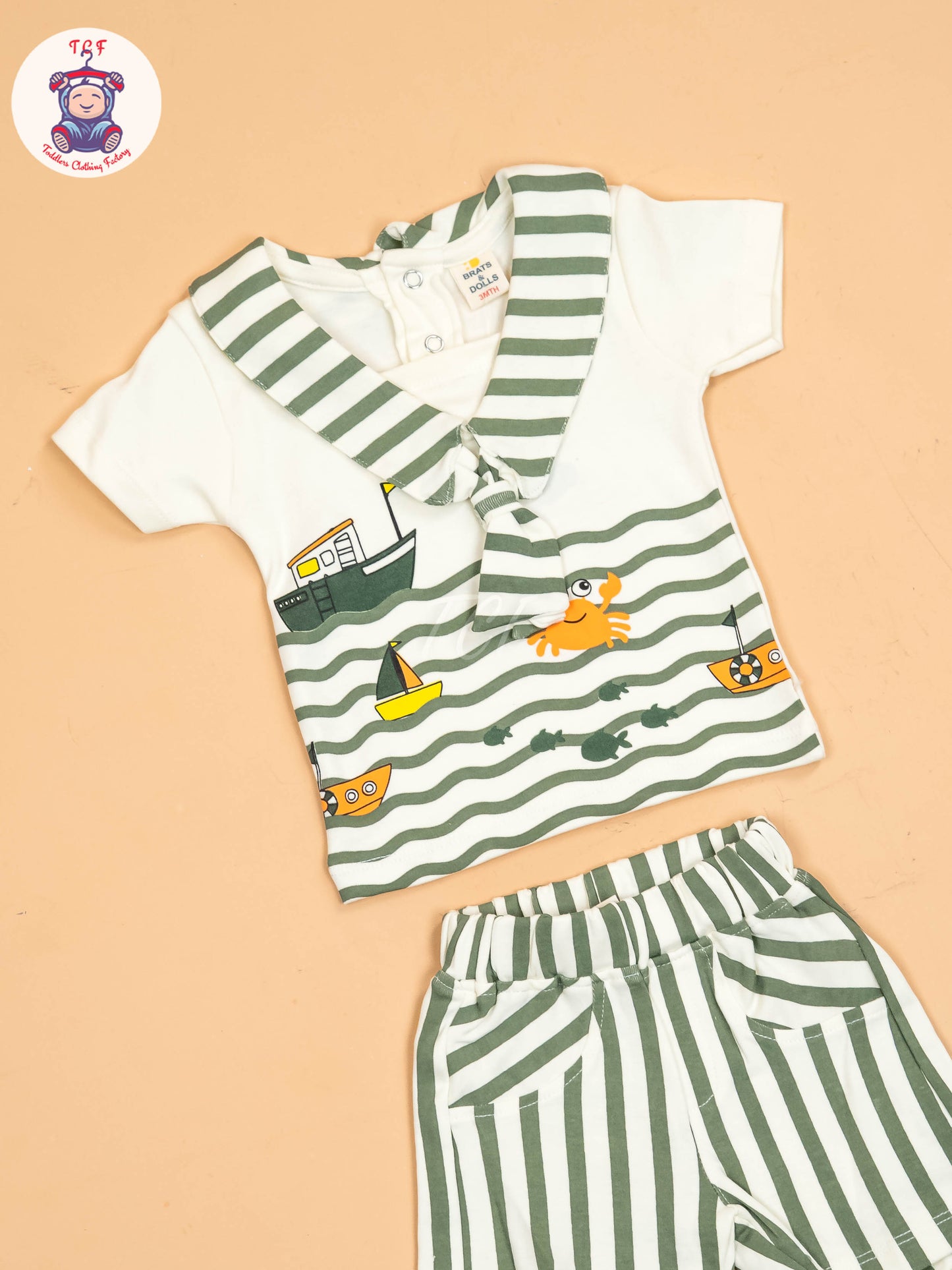White & Green - T-Shirts & Shorts