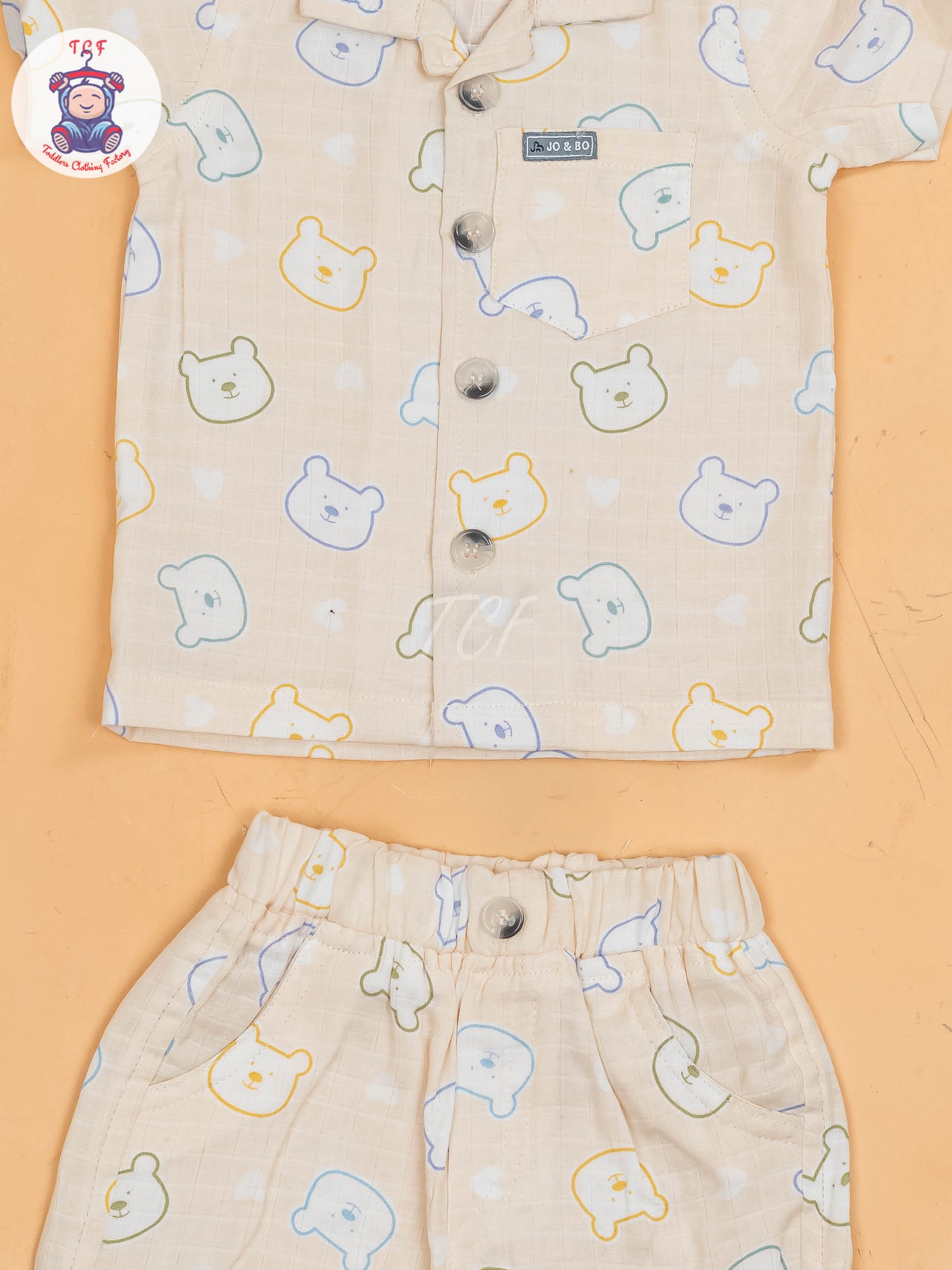 Cream  - T-Shirts & Shorts