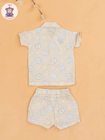 Cream  - T-Shirts & Shorts