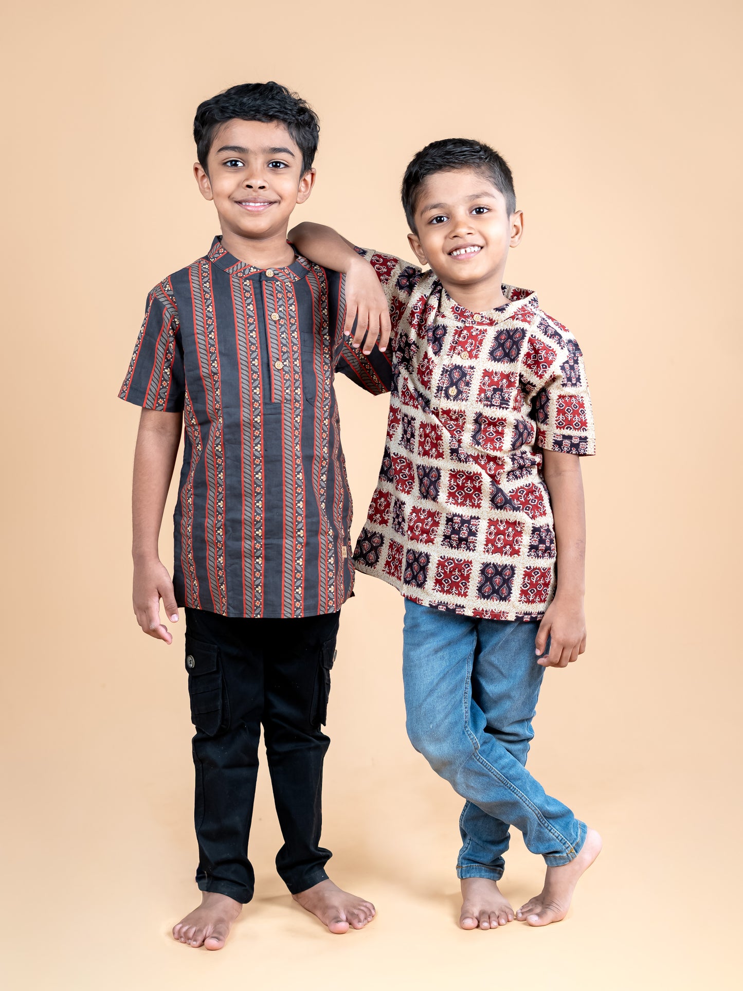Red & Black - Boys Printed Short Kurta