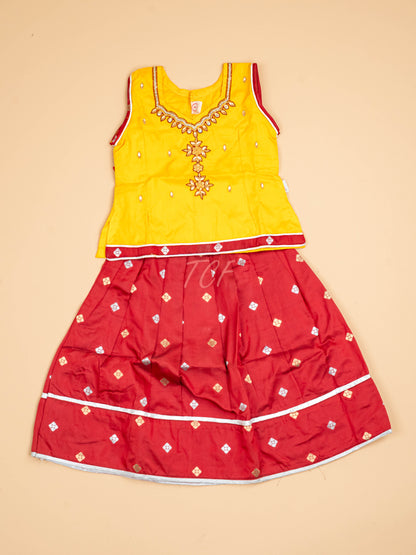 Yellow & Maroon - Pavadai Sattai