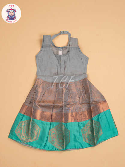 Green & Grey - Pavadai Sattai