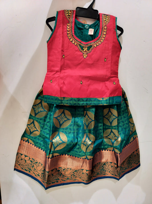 Red & Green - Pavadai Sattai