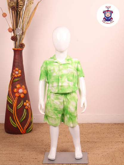 Green - Dye Printed Notched Collor Shirt With Shorts