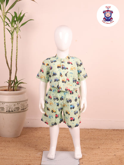 Green - Printed Pan Collor Neck Shirt With Shorts