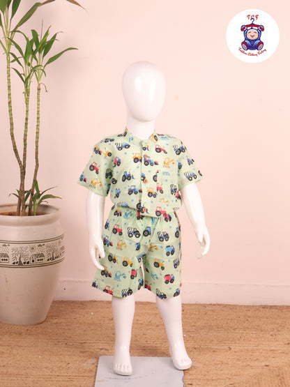 Green - Printed Pan Collor Neck Shirt With Shorts