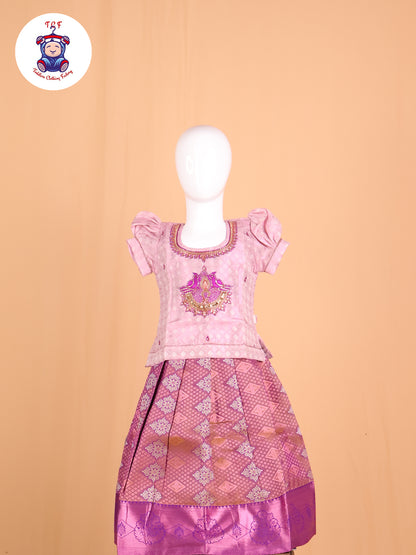 Lavender & Violet - Pavadai Sattai