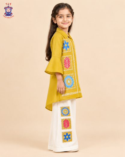 Golden Bloom – Girls’ Printed Kurta & Palazzo Set