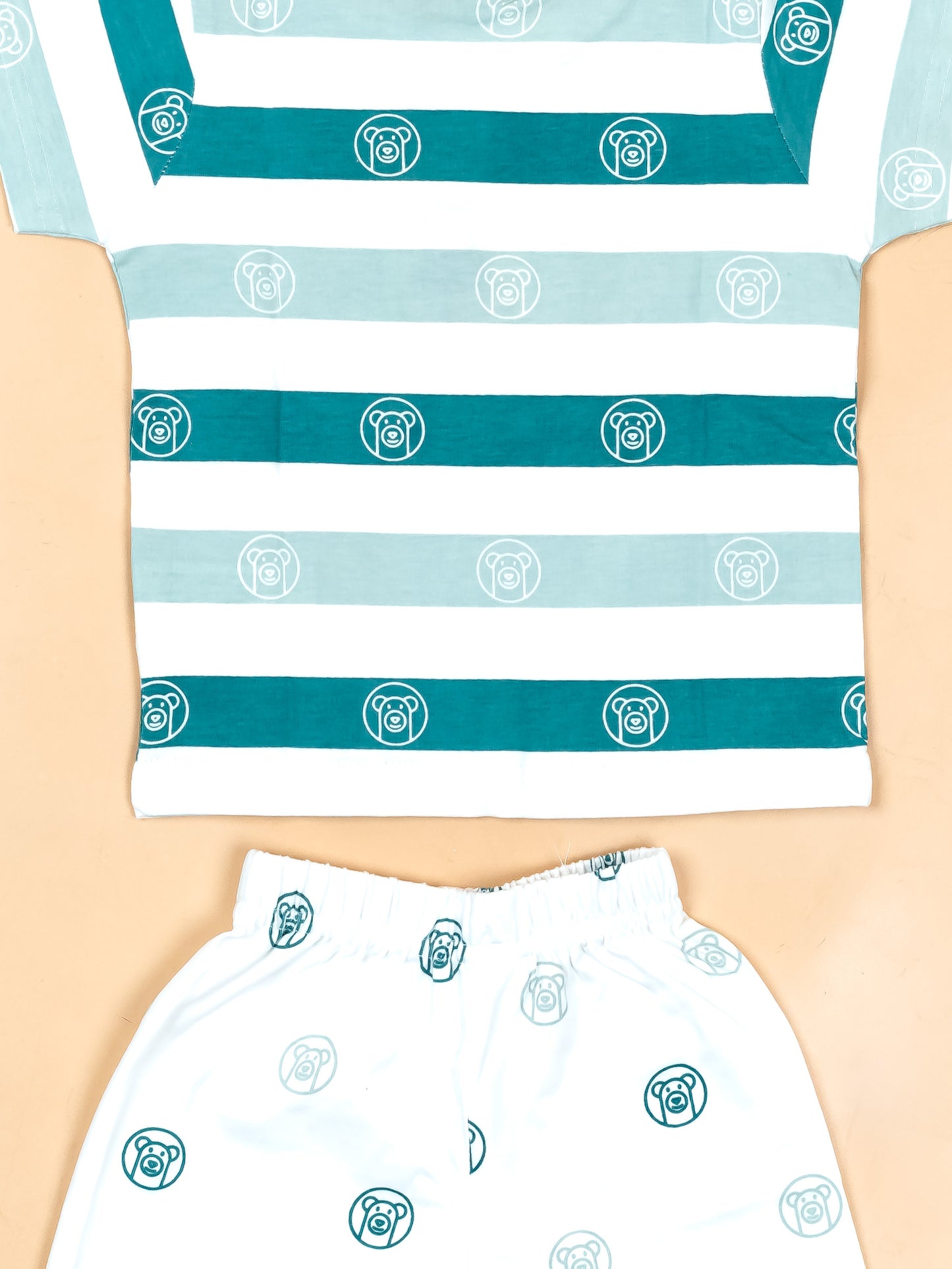 Cream - T-Shirts & Shorts
