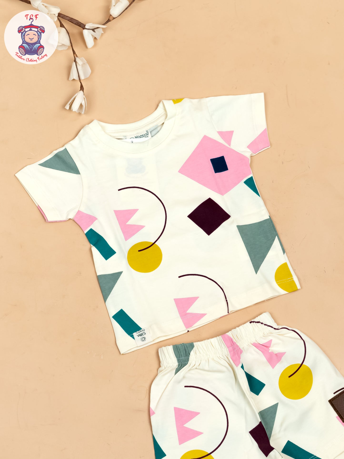 Cream - T-Shirts & Shorts