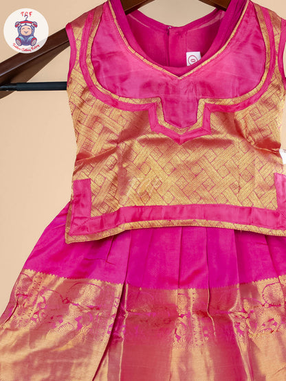 Girls Readymade Pure Pattu Pavadai Sattai