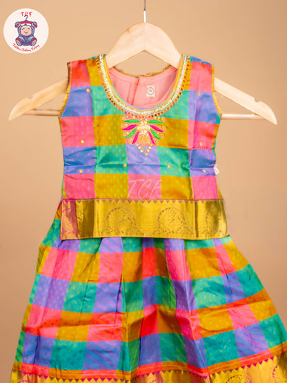 Girls Readymade Pure Pattu Pavadai Sattai