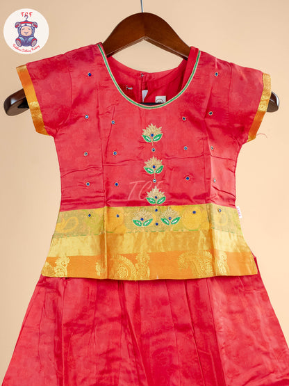 Girls Readymade Pure Pattu Pavadai Sattai