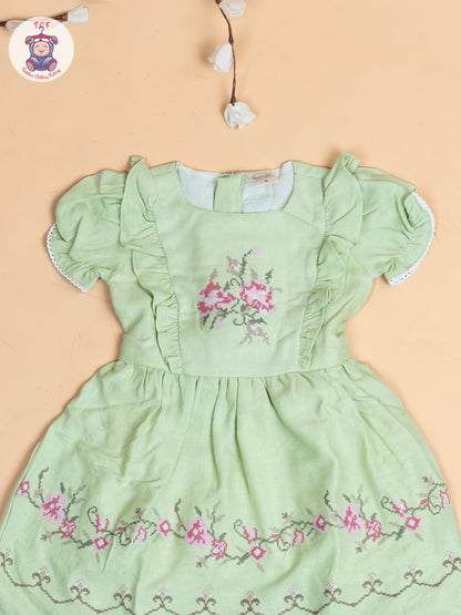 Pista Green - Girls Wrinkled Cotton Embroidered Frocks