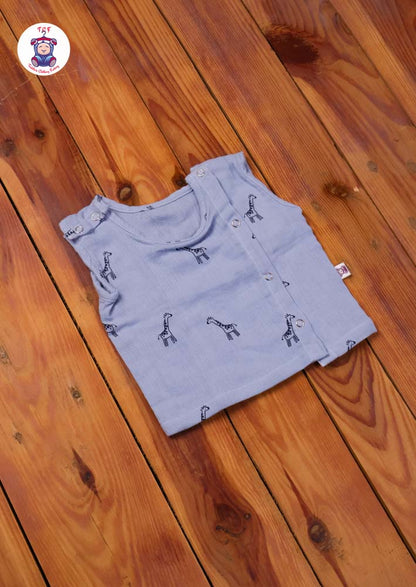 Blue Giraffe - Unisex Muslin Jabla