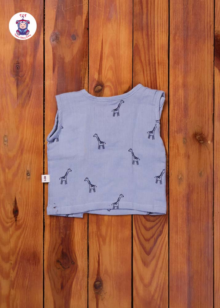 Blue Giraffe - Unisex Muslin Jabla