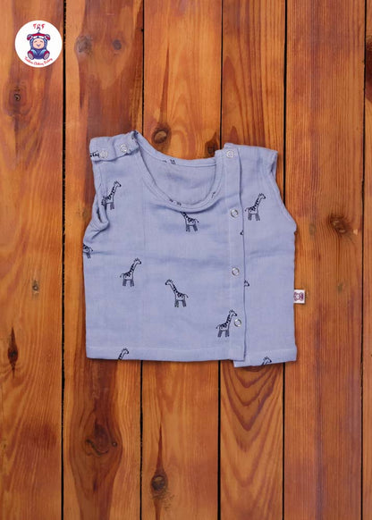 Blue Giraffe - Unisex Muslin Jabla