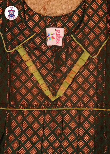 Leaf Green - Pavadai Sattai